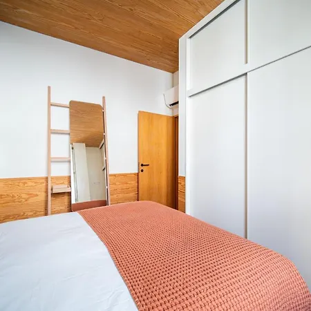 Apartment Joivy Elegant Apt Near Beach & City Centre Porto