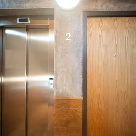 Joivy Elegant Apt Near Beach & City Centre Apartment